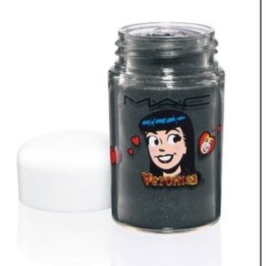 MAC Archie’s Girls Pigment Magic Spells